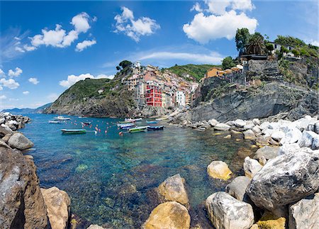 Clifftop village of Riomaggiore, Cinque Terre, UNESCO World Heritage Site, Liguria, Italy, Europe Stock Photo - Rights-Managed, Code: 841-08101923