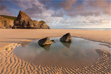 simsearch:841-05846173,k - Tidal pool on a deserted beach at Bedruthan Steps, Cornwall, England, United Kingdom, Europe Foto de stock - Con derechos protegidos, Código: 841-08101945