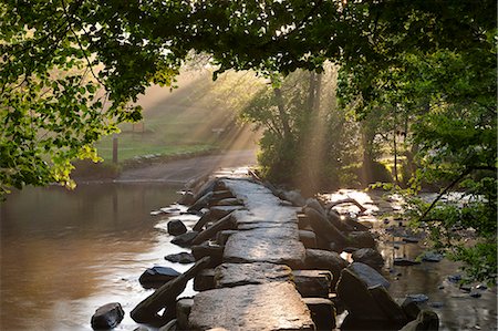 exmoor - Tarr Steps, an ancient clapper bridge spanning the River Barle, Exmoor National Park, Somerset, England, United Kingdom, Europe Foto de stock - Con derechos protegidos, Código: 841-08101947