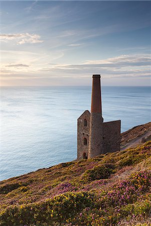 simsearch:841-06344505,k - The abandoned Wheal Coates engine house, UNESCO World Heritage Site, on the Cornish cliff tops near St. Agnes, Cornwall, England, United Kingdom, Europe Stock Photo - Rights-Managed, Code: 841-08101950