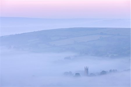 simsearch:841-06342593,k - Widecombe in the Moor shrouded in morning mist, Dartmoor, Devon, England, United Kingdom, Europe Stock Photo - Rights-Managed, Code: 841-08101951