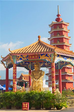 sha tin - Pagoda at Ten Thousand Buddhas Monastery, Shatin, New Territories, Hong Kong, China, Asia Stock Photo - Rights-Managed, Code: 841-08102061