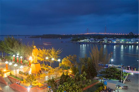 View of Can Tho River at dusk, Can Tho, Mekong Delta, Vietnam, Indochina, Southeast Asia, Asia Stockbilder - Lizenzpflichtiges, Bildnummer: 841-08102084