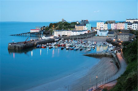 View over harbour and castle, Tenby, Carmarthen Bay, Pembrokeshire, Wales, United Kingdom, Europe Stock Photo - Rights-Managed, Code: 841-08102197