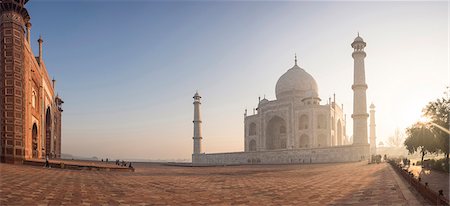 Dawn at the Taj Mahal, UNESCO World Heritage Site, Agra, Uttar Pradesh, India, Asia Photographie de stock - Rights-Managed, Code: 841-08102310