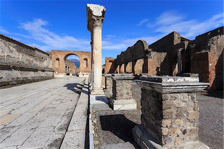 pompeii - Forum and Vesuvius through arch, Roman ruins of Pompeii, UNESCO World Heritage Site, Campania, Italy, Europe Stock Photo - Rights-Managed, Code: 841-08149607