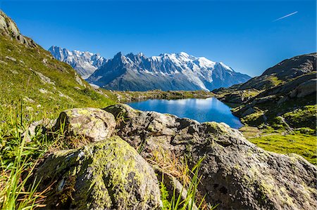 simsearch:841-08211519,k - Mont Blanc range seen from Lac des Cheserys, Aiguille Vert, Haute Savoie, French Alps, France, Europe Stock Photo - Rights-Managed, Code: 841-08211521