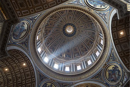 Michelangelo's dome, St. Peter's Basilica, UNESCO World Heritage Site, Vatican City, Rome, Lazio, Italy, Europe Photographie de stock - Rights-Managed, Code: 841-08211825