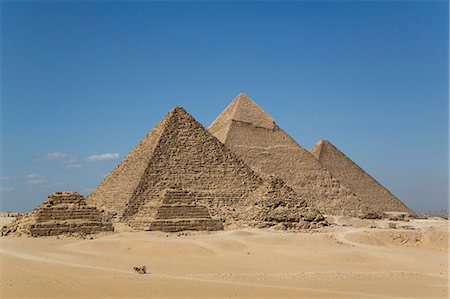pyramide - Tourist horsecart in foreground, The Giza Pyramids, UNESCO World Heritage Site, Giza, Egypt, North Africa, Africa Photographie de stock - Rights-Managed, Code: 841-08221005