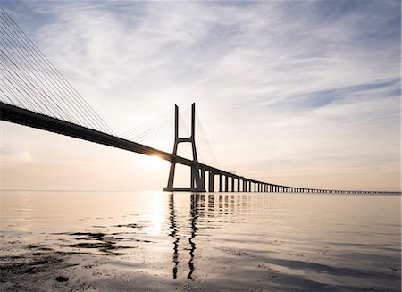 rio tejo - Vasco da Gama Bridge over Rio Tejo (Tagus River) at dawn, Lisbon, Portugal, Europe Stock Photo - Rights-Managed, Code: 841-08221047