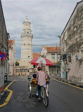 Tourists on bicycles in Penang, Malaysia, Southeast Asia, Asia Stockbilder - Lizenzpflichtiges, Bildnummer: 841-08239990