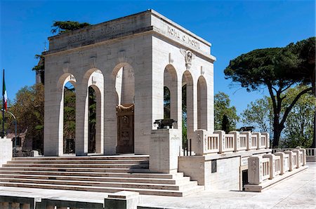 Monument to Italian Patriots who died during the Independence Wars, under Giuseppe Garibaldi, Janiculum area, Trastevere, Rome, Lazio, Italy, Europe Foto de stock - Con derechos protegidos, Código: 841-08244178