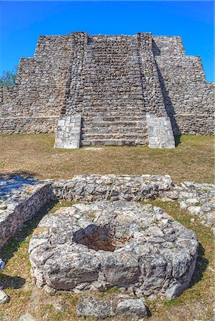 simsearch:6119-08269431,k - Structure Q-62, Mayapan, Mayan archaeological site, Yucatan, Mexico, North America Photographie de stock - Rights-Managed, Code: 841-08244216