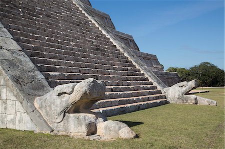 simsearch:841-03868580,k - Serpent heads, El Castillo (Pyramid of Kulkulcan), Chichen Itza, UNESCO World Heritage Site, Yucatan, Mexico, North America Stock Photo - Rights-Managed, Code: 841-08244225