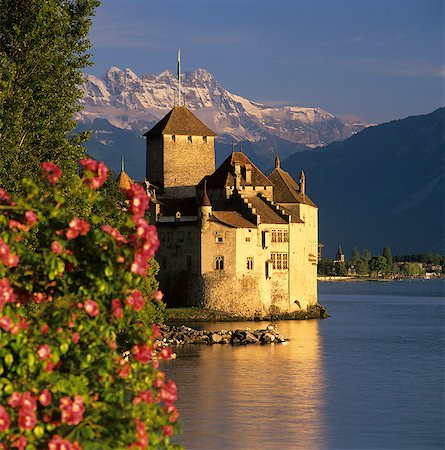 square image - Chateau de Chillon (Chillon Castle) on Lake Geneva, Veytaux, Vaud Canton, Switzerland, Europe Stock Photo - Rights-Managed, Code: 841-08244311