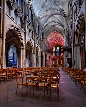 The Cathedral of Saint-Cyr-et-Sainte-Julitte de Nevers, Burgundy, France, Europe Fotografie stock - Rights-Managed, Codice: 841-08240172