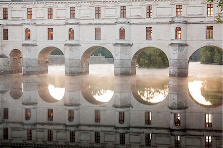 The chateau of Chenonceau, UNESCO World Heritage Site, reflecting in the River Cher at sunrise, Indre-et-Loire, Centre, France, Europe Stock Photo - Rights-Managed, Code: 841-08240215