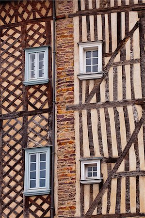 rennes - Timber framed houses in the city of Rennes. Ille-et-Vilaine, Brittany, France, Europe Fotografie stock - Rights-Managed, Codice: 841-08240223