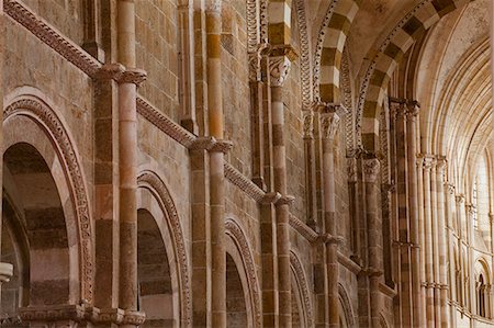 La Basilique of Sainte Madeleine de Vezelay, an 11th century Benedictine Monastery, UNESCO World Heritage Site, Yonne, Burgundy, France Stock Photo - Rights-Managed, Code: 841-08240230