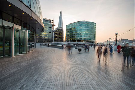 Thames Path and The Shard Building, London, England, United Kingdom, Europe Photographie de stock - Rights-Managed, Code: 841-08279228