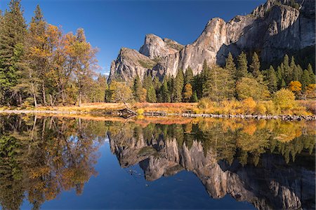 Yosemite Valley reflected in the Merced River at Valley View, Yosemite National Park, UNESCO World Heritage Site, California, United States of America, North America Foto de stock - Con derechos protegidos, Código: 841-08279404