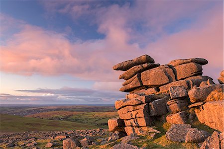 devon, england - Evening sunlights glows against Great Staple Tor, Dartmoor National Park, Devon, England, United Kingdom, Europe Photographie de stock - Rights-Managed, Code: 841-08279407