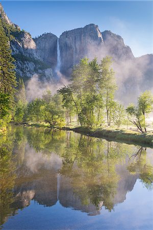 Yosemite Falls reflected in the Merced River at dawn, Yosemite National Park, UNESCO World Heritage Site, California, United States of America, North America Photographie de stock - Rights-Managed, Code: 841-08279423