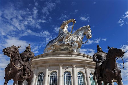 Huge silver stainless steel Chinggis Khaan (Genghis Khan) statue with blue sky, Tsonjin Boldog, Tov Province, Central Mongolia, Central Asia, Asia Stockbilder - Lizenzpflichtiges, Bildnummer: 841-08357311