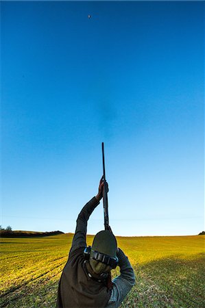 simsearch:862-03808817,k - Gun shooting, Wales, United Kingdom, Europe Foto de stock - Con derechos protegidos, Código: 841-08357542