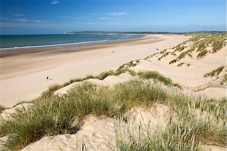 Sand dunes and beach, Camber Sands, Camber, near Rye, East Sussex, England, United Kingdom, Europe Stock Photo - Rights-Managed, Code: 841-08357726