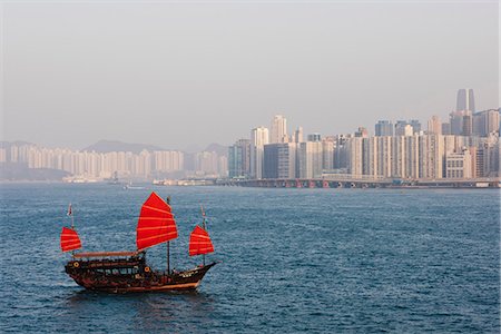 Traditional Chinese junk sailing in Hong Kong Harbour, Hong Kong, China, Asia Foto de stock - Con derechos protegidos, Código: 841-08357767