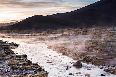 simsearch:841-08421015,k - Geothermal river at sunrise at Chalviri Salt Flats (Salar de Chalviri), Altiplano of Bolivia, South America Photographie de stock - Rights-Managed, Code: 841-08420975