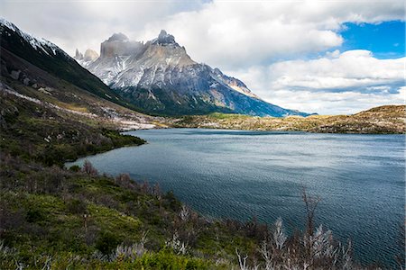 Scottsburg Lake with Cordillera Paine (Paine Massif) behind, Torres del Paine National Park, Patagonia, Chile, South America Photographie de stock - Rights-Managed, Code: 841-08421004