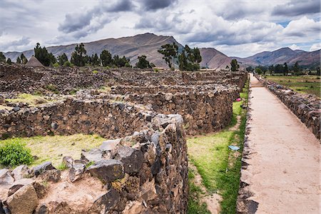 simsearch:841-08421110,k - Raqchi Inca ruins, an archaeological site in the Cusco Region, Peru, South America Photographie de stock - Rights-Managed, Code: 841-08421035