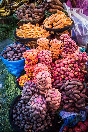 simsearch:841-08797733,k - Different potatoes for sale at a food market in La Paz, La Paz Department, Bolivia, South America Foto de stock - Con derechos protegidos, Código: 841-08421056