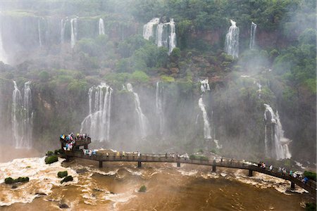 Iguazu Falls (Iguacu Falls) (Cataratas del Iguazu), UNESCO World Heritage Site, seen from the Brazilian side, border of Brazil Argentina and Paraguay, South America Foto de stock - Con derechos protegidos, Código: 841-08421104