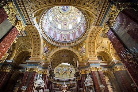 simsearch:841-06343246,k - Beautiful interior of the St. Stephen's Basilica, Budapest, Hungary, Europe Photographie de stock - Rights-Managed, Code: 841-08421221