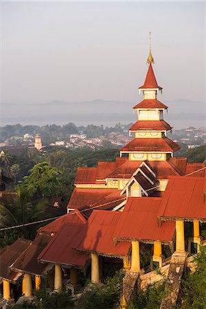 Kyaik Tan Lan Pagoda, the hill top temple in Mawlamyine, Mon State, Myanmar (Burma), Asia Stock Photo - Rights-Managed, Code: 841-08438497