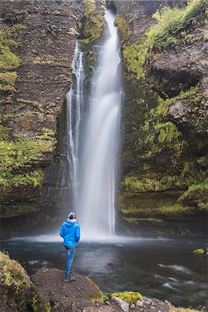 simsearch:841-08438553,k - Tourist at Gluggafoss (Window Falls aka Merkjarfoss), a waterfall on the Merkja River, South Iceland (Sudurland), Iceland, Polar Regions Photographie de stock - Rights-Managed, Code: 841-08438547