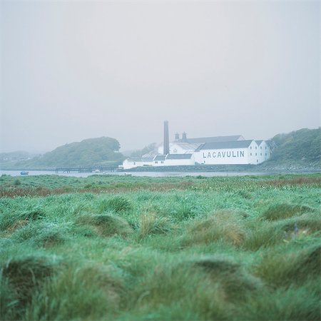 distillery scotland - Lagavulin Whisky distillery, Isle of Islay, Inner Hebrides, Scotland, United Kingdom, Europe Stock Photo - Rights-Managed, Code: 841-08438684