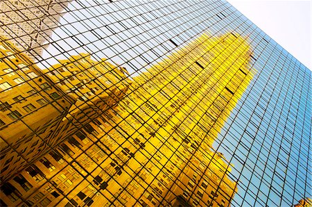simsearch:841-09183483,k - The Chrysler Building reflected in modern glass skyscraper, Lexington Avenue, New York, United States of America, North America Photographie de stock - Rights-Managed, Code: 841-08438697