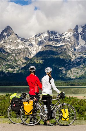 Bicycling in Grand Teton National Park, Wyoming, United States of America, North America Photographie de stock - Rights-Managed, Code: 841-08438740