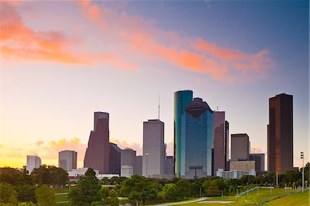 Houston skyline at dawn from Eleanor Tinsley Park, Texas, United States of America, North America Photographie de stock - Rights-Managed, Code: 841-08527752