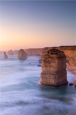 simsearch:841-06448349,k - Twelve Apostles, Port Campbell National Park, Great Ocean Road, Victoria, Australia, Pacific Foto de stock - Con derechos protegidos, Código: 841-08542734