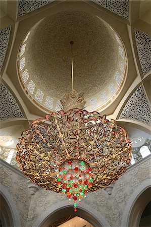 simsearch:841-07083931,k - Chandelier, Sheikh Zayed Mosque, Abu Dhabi, United Arab Emirates, Middle East Stock Photo - Rights-Managed, Code: 841-08645499