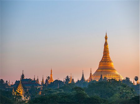 Shwedagon Pagoda, the most sacred Buddhist pagoda in Myanmar, Yangon (Rangoon), Myanmar (Burma), Asia Stock Photo - Rights-Managed, Code: 841-08718005