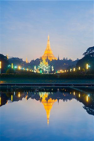 shwedagon - Shwedagon Pagoda, the most sacred Buddhist pagoda in Myanmar, Yangon (Rangoon), Myanmar (Burma), Asia Stock Photo - Rights-Managed, Code: 841-08718000