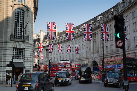 regent street - Union Jacks on Regent Street, London, England, United Kingdom, Europe Photographie de stock - Rights-Managed, Code: 841-08718152
