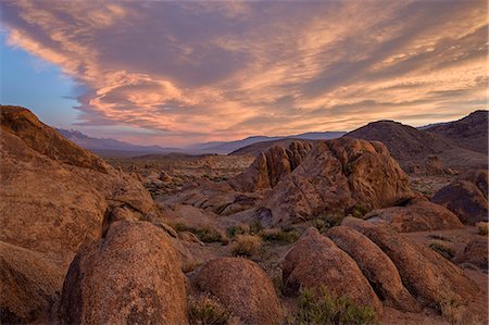 selva nacional - Clouds at dawn over the rock formations, Alabama Hills, Inyo National Forest, California, United States of America, North America Photographie de stock - Rights-Managed, Code: 841-08729627