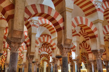 Arches and columns, The Great Mosque (Mesquita) and Cathedral of Cordoba, UNESCO World Heritage Site, Cordoba, Andalucia, Spain, Europe Photographie de stock - Rights-Managed, Code: 841-08798003